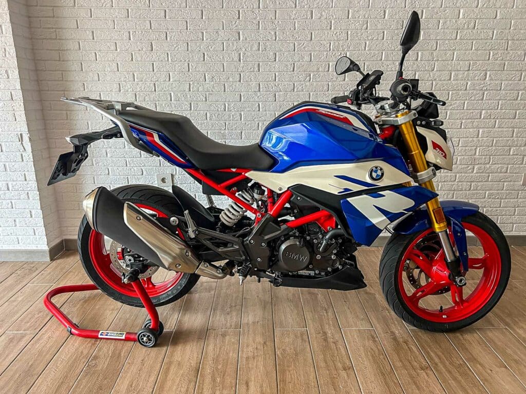 BMW G310R - Tricolora Tenerife